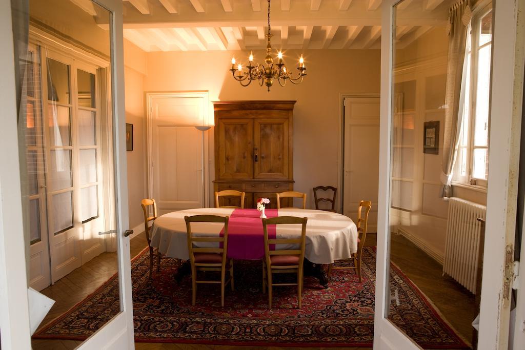 לינה וארוחת בוקר Le Manoir De Crisolles מראה חיצוני תמונה