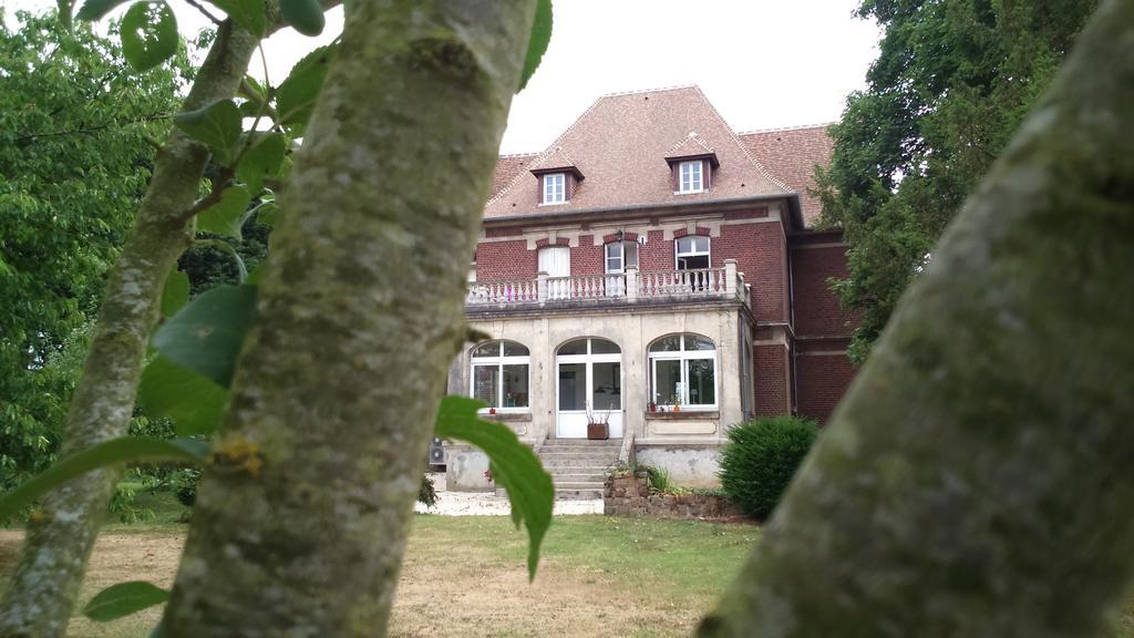 לינה וארוחת בוקר Le Manoir De Crisolles מראה חיצוני תמונה